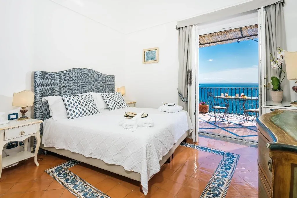 DOUBLE SUPERIOR SEA VIEW Room, Miramare, Naples