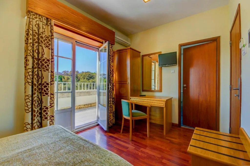 SUITE STANDARD Room, Hotel Avenida Park, Lisbon