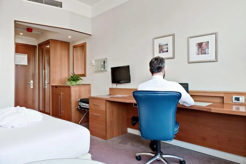 Room, Italiana Hotels Florence, Florence