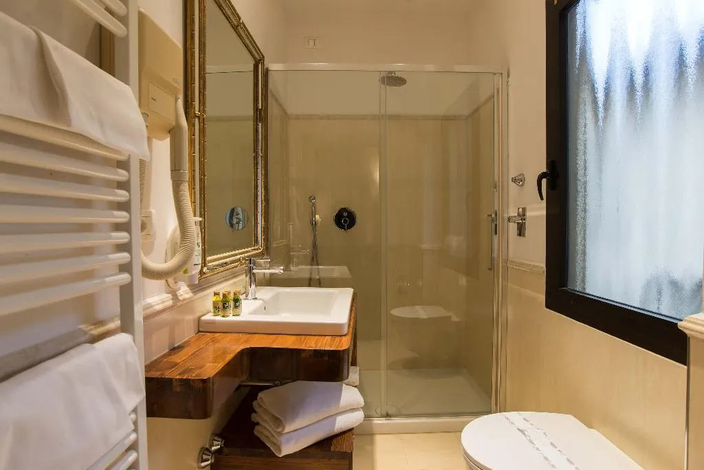 Double or Twin STANDARD Room, Atlantic Palace, Florence