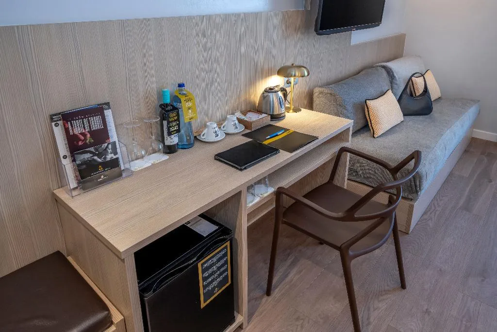 Double or Twin DELUXE Room, Serhs Rivoli Rambla, Barcelona