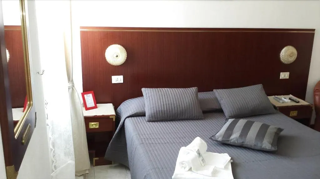 Room, B&B Galleria Frascati, Rome