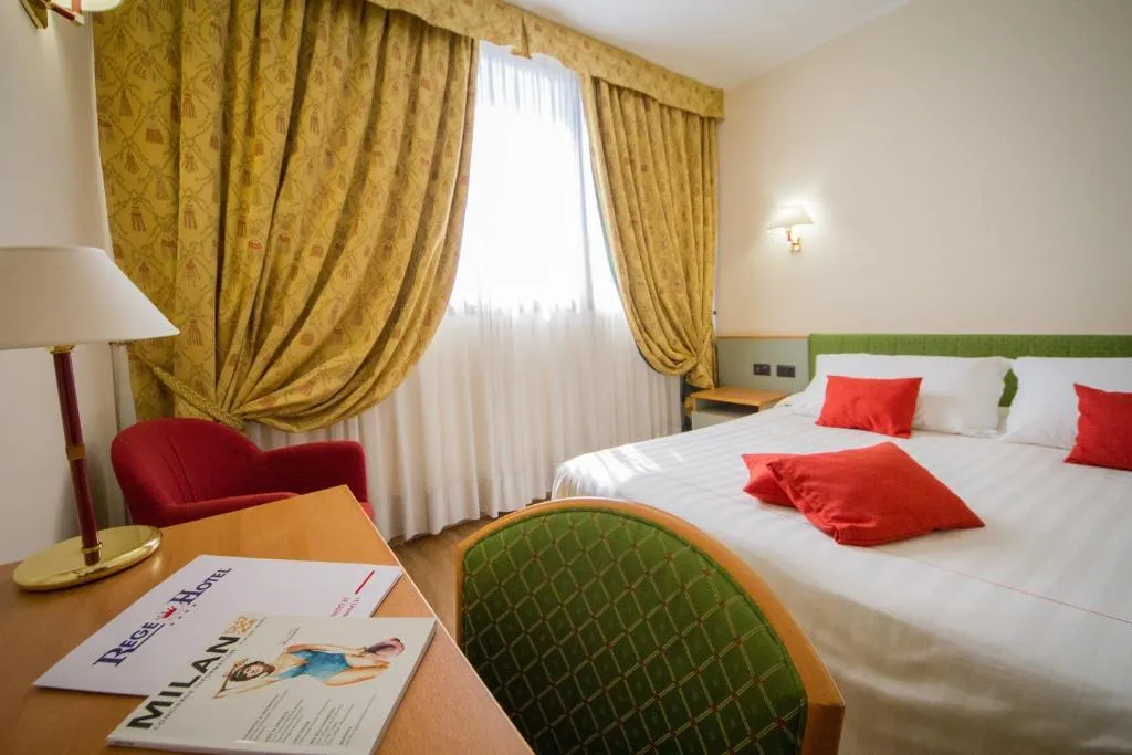 SINGLE SUPERIOR Room, Rege Hotel, Milan