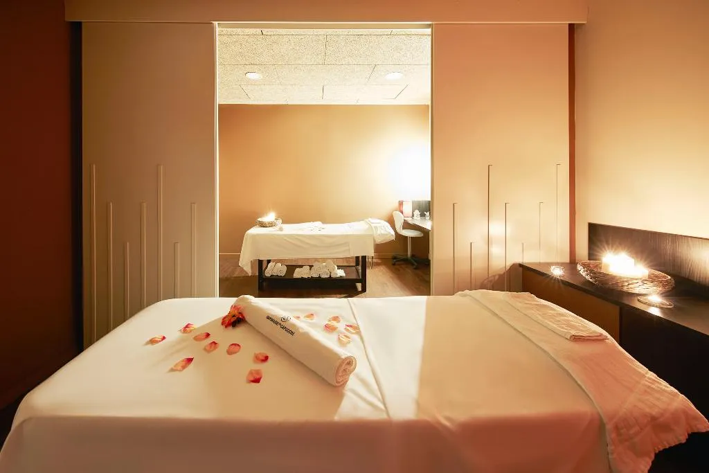 Sports and Entertainment, Portaventura Hotel Caribe + Ticket Included, Costa Dorada