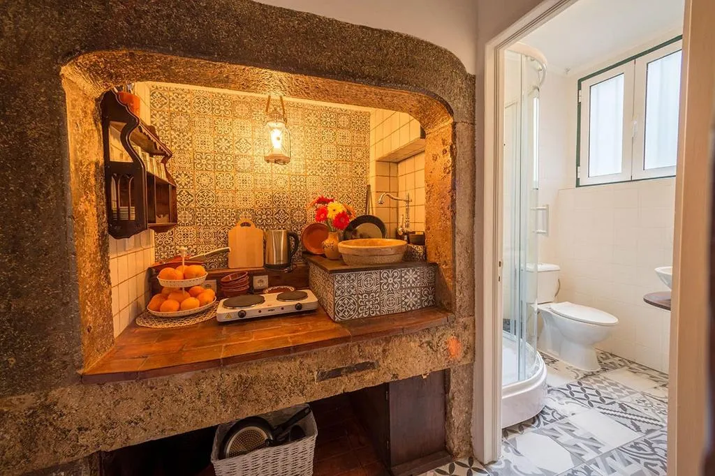 Room, Casinha Dos Sapateiros, Lisbon