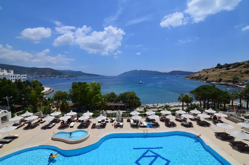 Pool, Azka, Bodrum