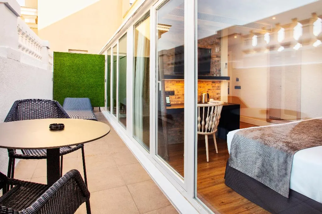 Double or Twin SUPERIOR WITH TERRACE Room, Catalonia Gran Via Madrid, Madrid