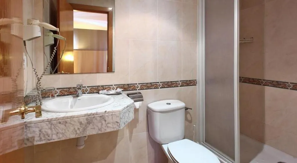 Double or Twin STANDARD Room, Yomo Hostal Bcn Port, Barcelona