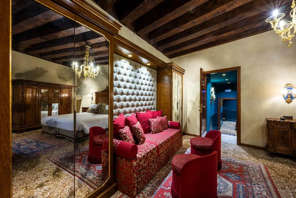 General view, Palazzo Priuli Hotel, Venice