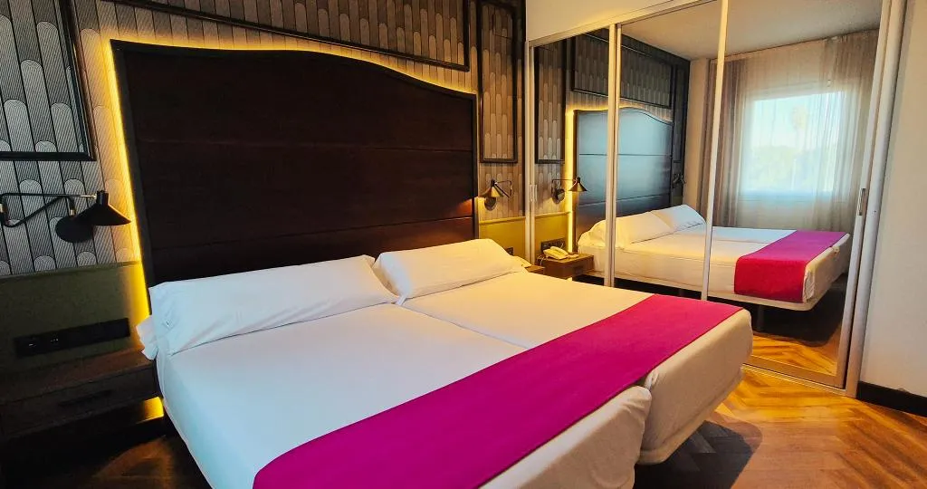 JUNIOR SUITE STANDARD Room, Hotel Vertice Sevilla Aljarafe, Seville