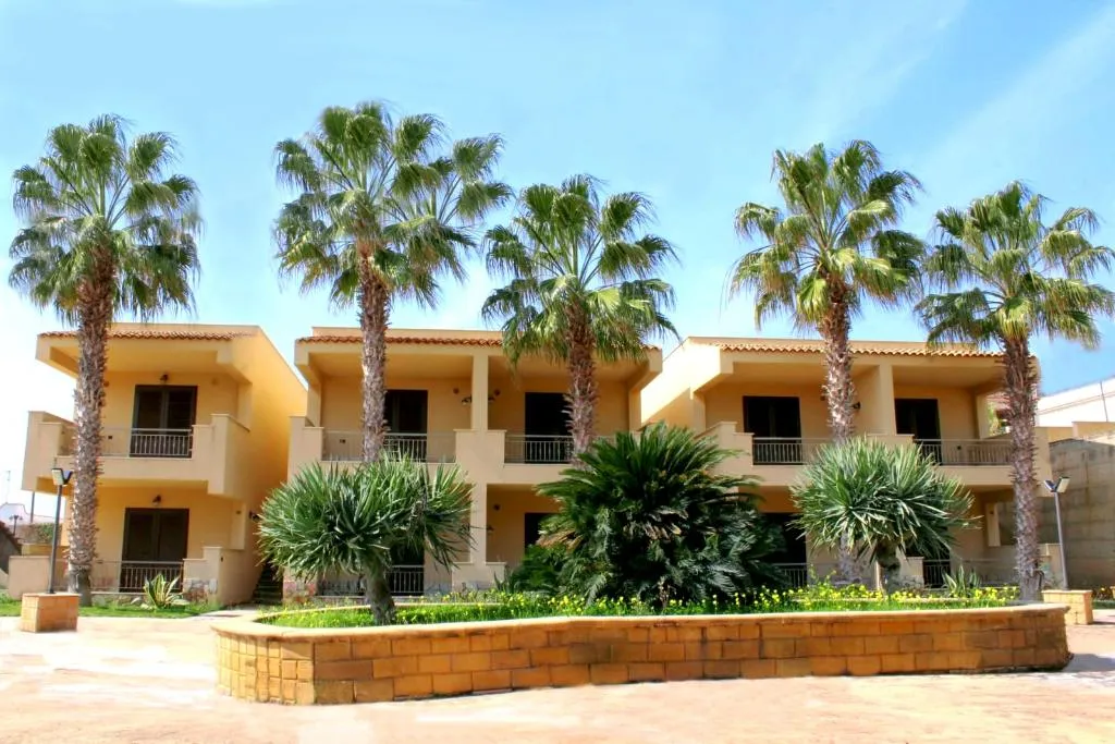 APARTMENT CAPACITY 5 Room, Triscinamare Hotel Residence, Palermo