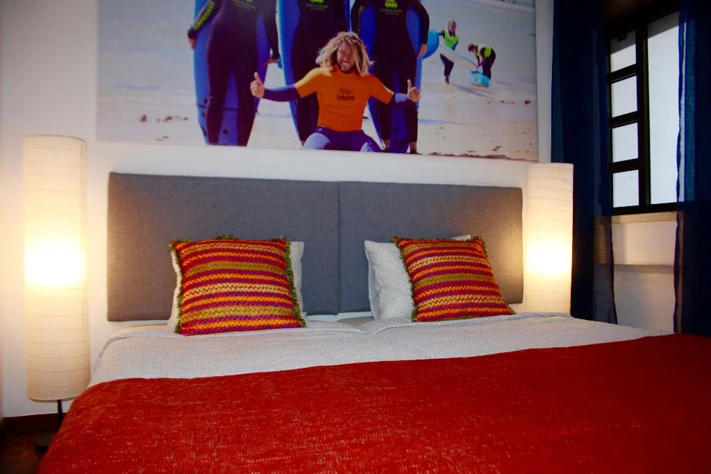 DOUBLE WITH SHARED BATHROOM Room, Surf Riders & CO Ericeira Surf Camp Moinhos, Lisbon
