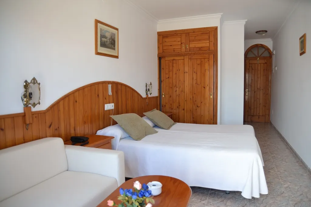 Double or Twin STANDARD Room, Jose Cruz Playa Burriana, Costa Del Sol