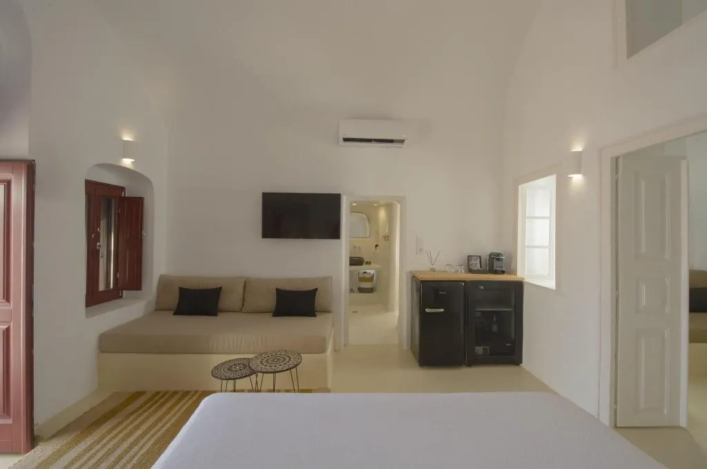 Room, Nano Suites, Santorini