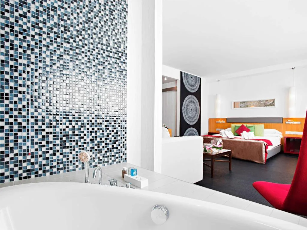DOUBLE DELUXE Room, Novotel Roma Eur, Rome
