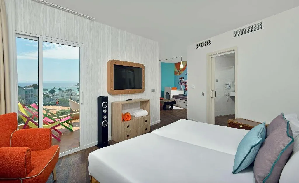 Room, Sol Katmandu Park & Resort, Majorca