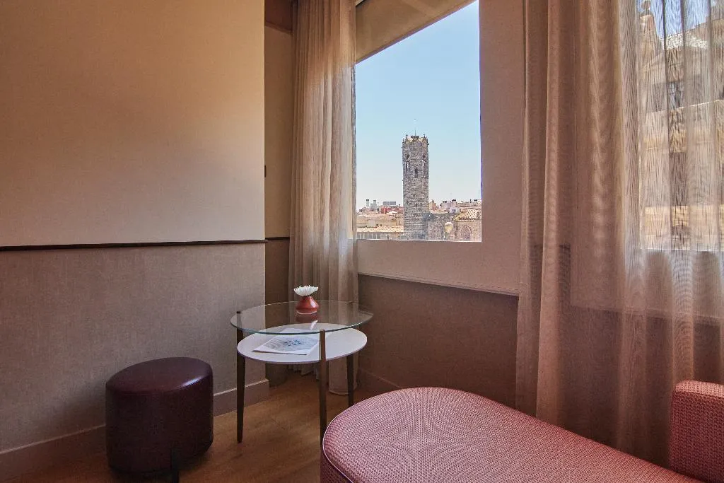 DOUBLE DELUXE Room, Grand Hotel Central, Barcelona
