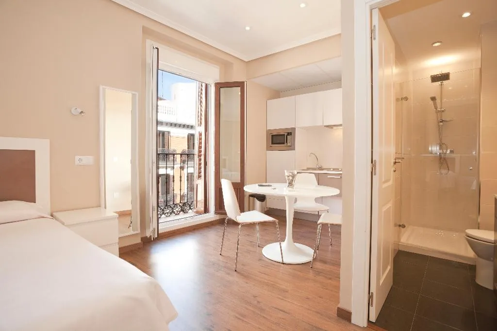 APARTMENT CAPACITY 5 Room, Suites You Nickel, Madrid