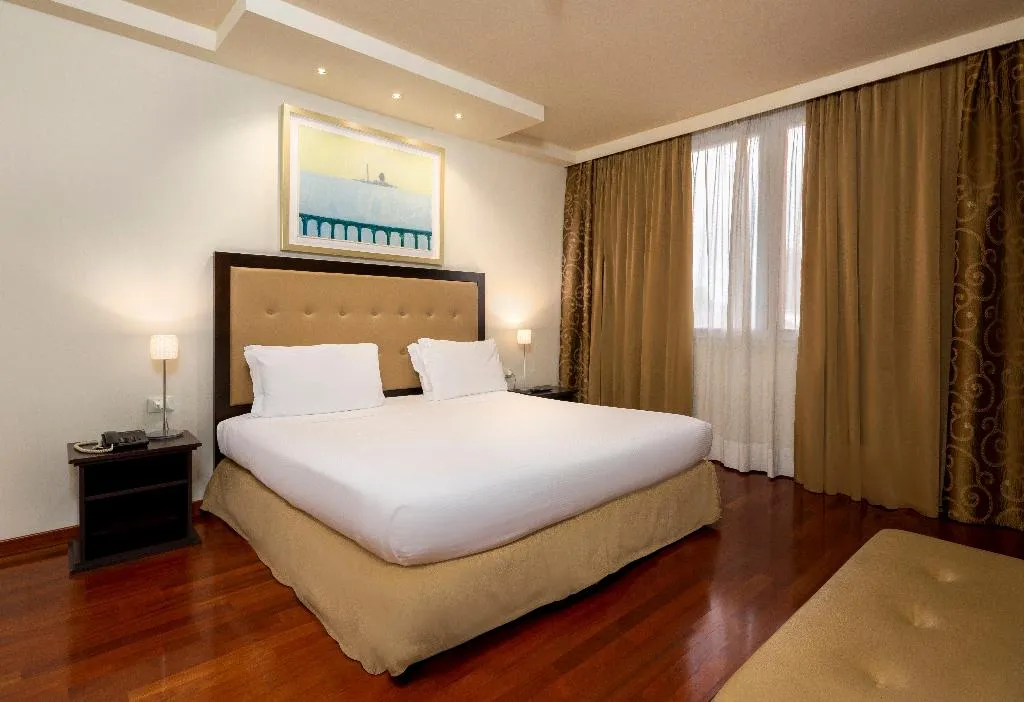 SUITE TWO DOUBLE BEDS ONE BEDROOM  Room, Crowne Plaza Venice East Quarto D'altino, Venice