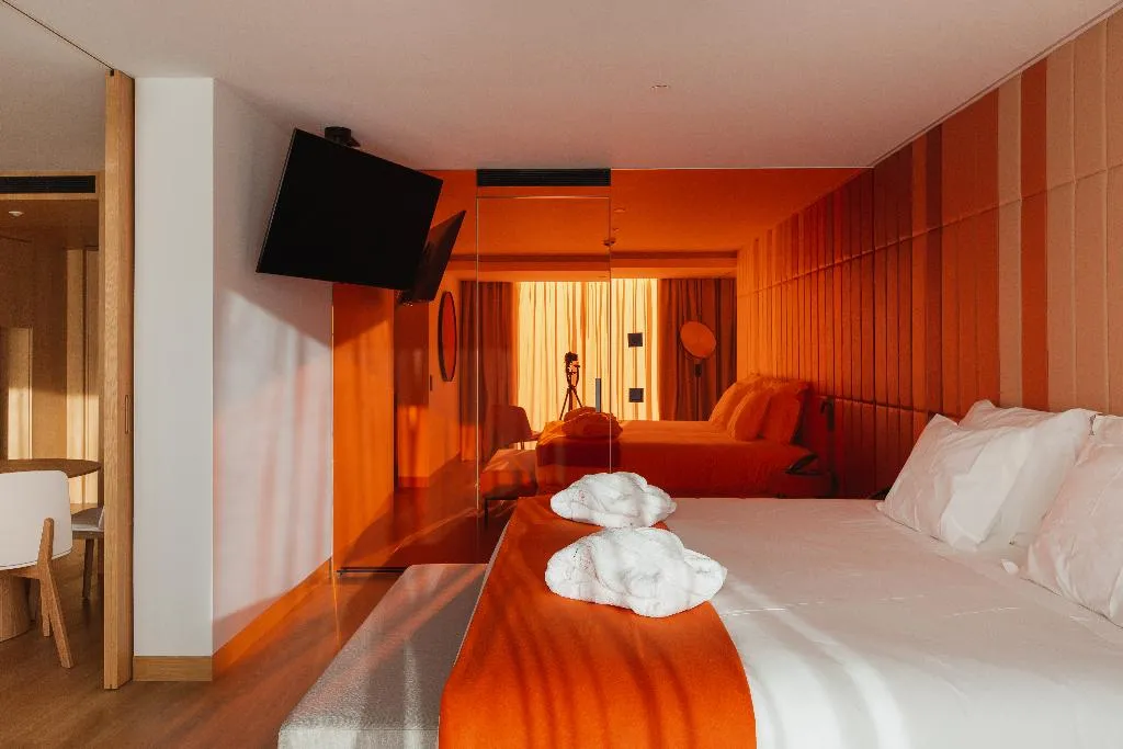 SUITE EXECUTIVE CITY VIEW Room, Lumen Hotel and The Lisbon Light Show, Lisbon