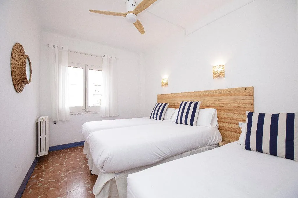 TRIPLE STANDARD Room, Hotel Casa Mas, Costa Brava