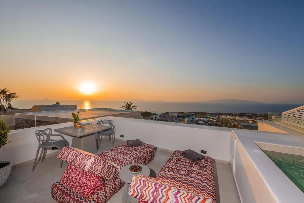 Room, La Madeleine Oia, Santorini
