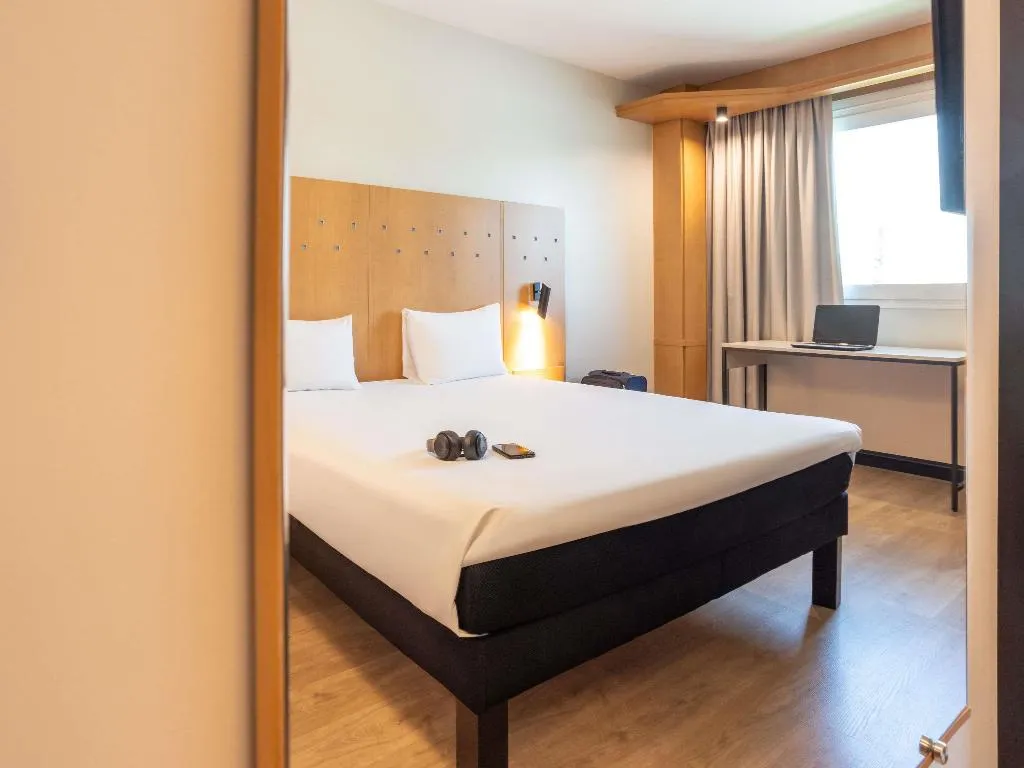 DOUBLE STANDARD Room, Ibis Madrid Alcala H Garena, Madrid