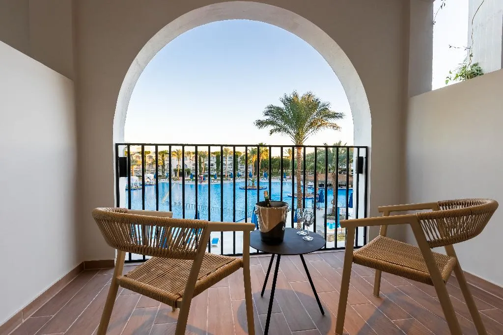 TRIPLE PREMIUM Room, Desert Rose, Red Sea Riviera