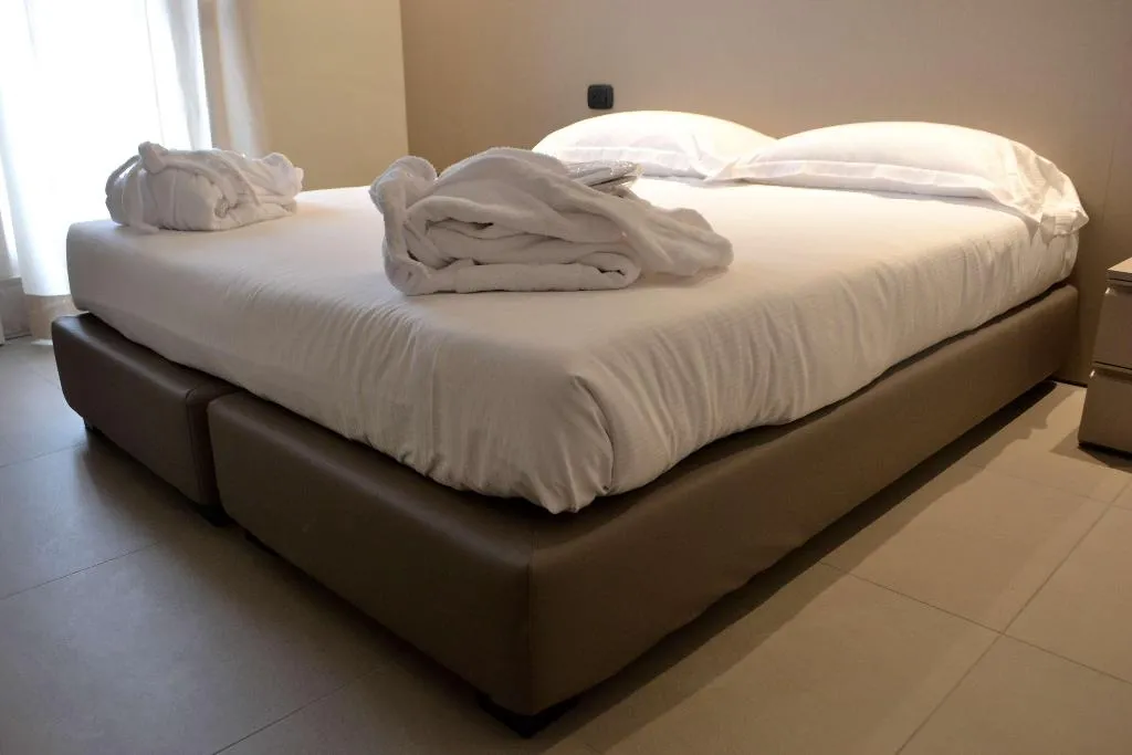 Room, Plus Welcome Milano, Milan