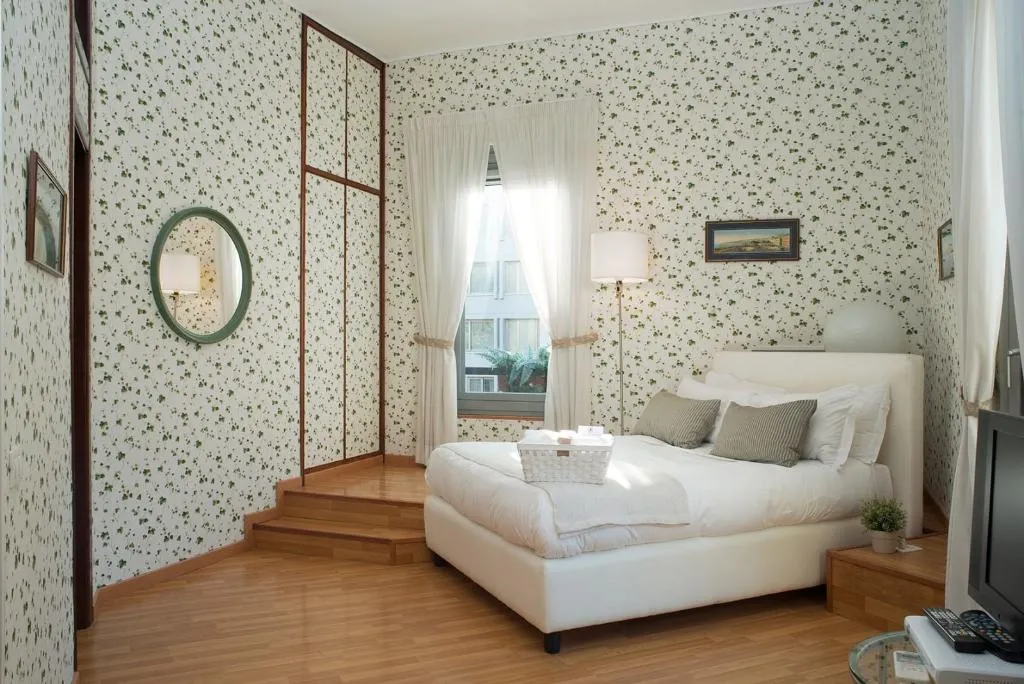 APARTMENT CAPACITY 3 Room, Residenza Echia, Naples