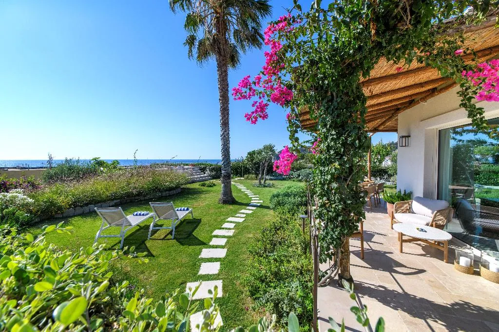 VILLA FIVE BEDROOMS WITH MORE THAN THREE BATHROOMS Room, Orablu Exclusive Villas, Naples