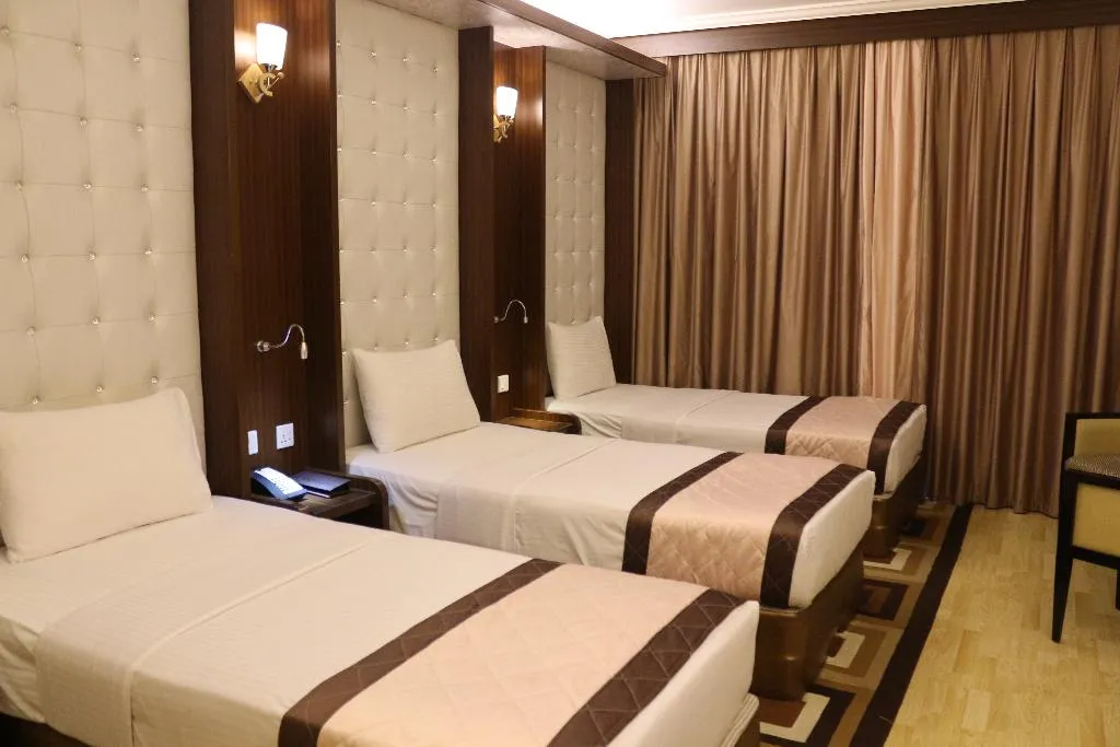 QUADRUPLE STANDARD Room, Al Khaleej Grand, Dubai