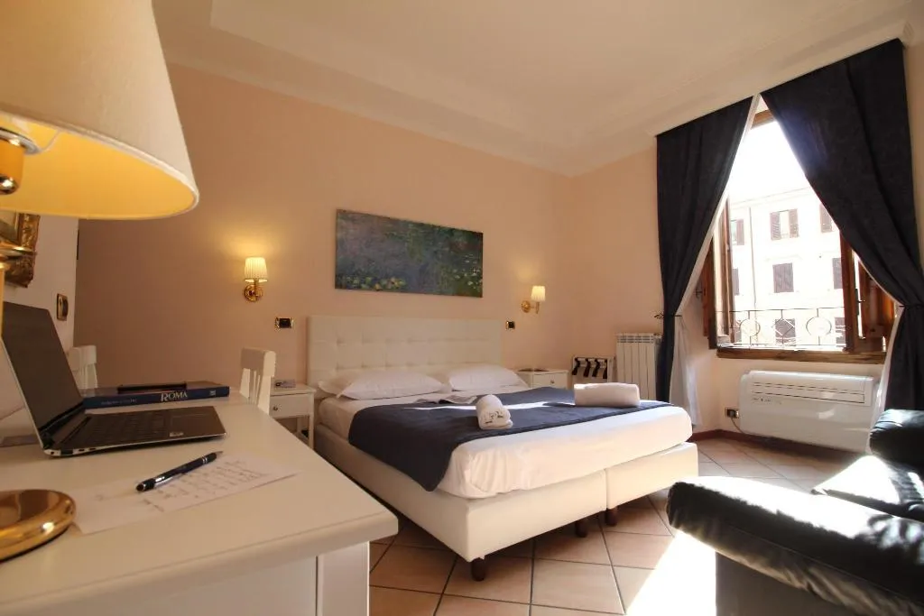 Room, Rome To Stay, Naples