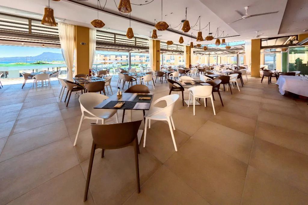 Restaurant, Kiani Beach Resort, Crete