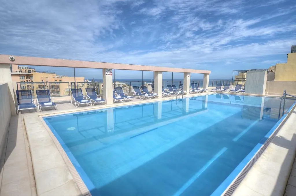 Pool, Alexandra Hotel, Malta