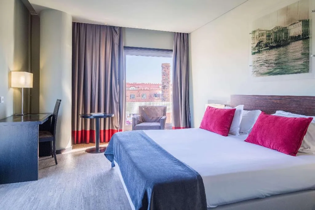 DOUBLE PREMIUM Room, Melia Ria, Algarve