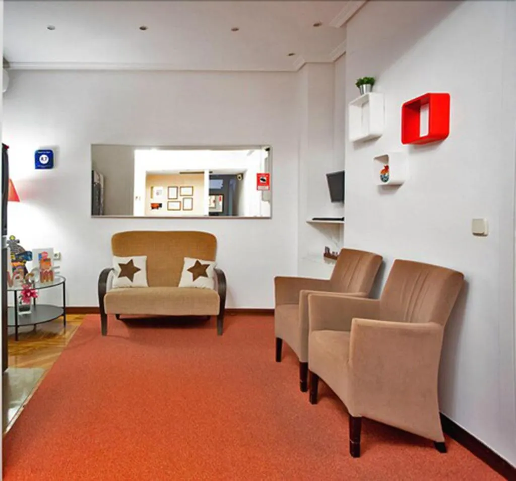 Lobby, Hostal Los Alpes, Madrid