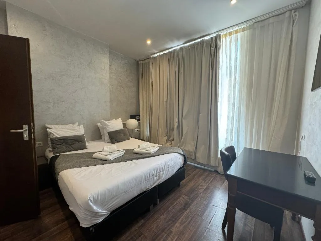 Double or Twin STANDARD Room, Hotel La Belle Vue, Amsterdam