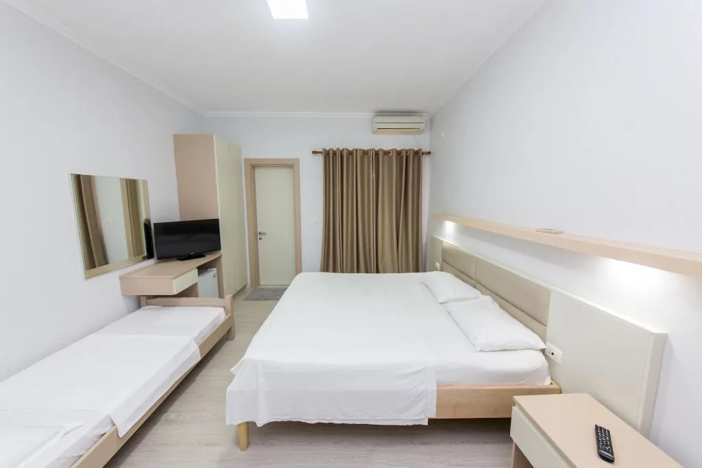Room, Hotel Andi, Durres