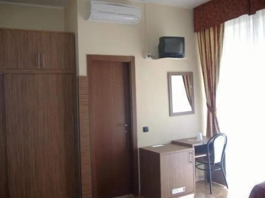 Room, Hotel York, Milan