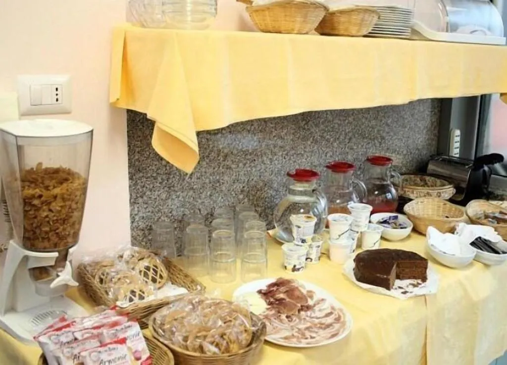 Restaurant, Hotel La Caravella   Milano, Milan