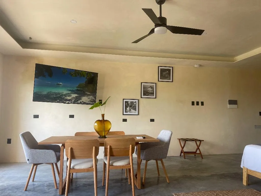 STUDIO DELUXE KING BED Room, Hotel Casa Barbara Holbox, Cancun Area