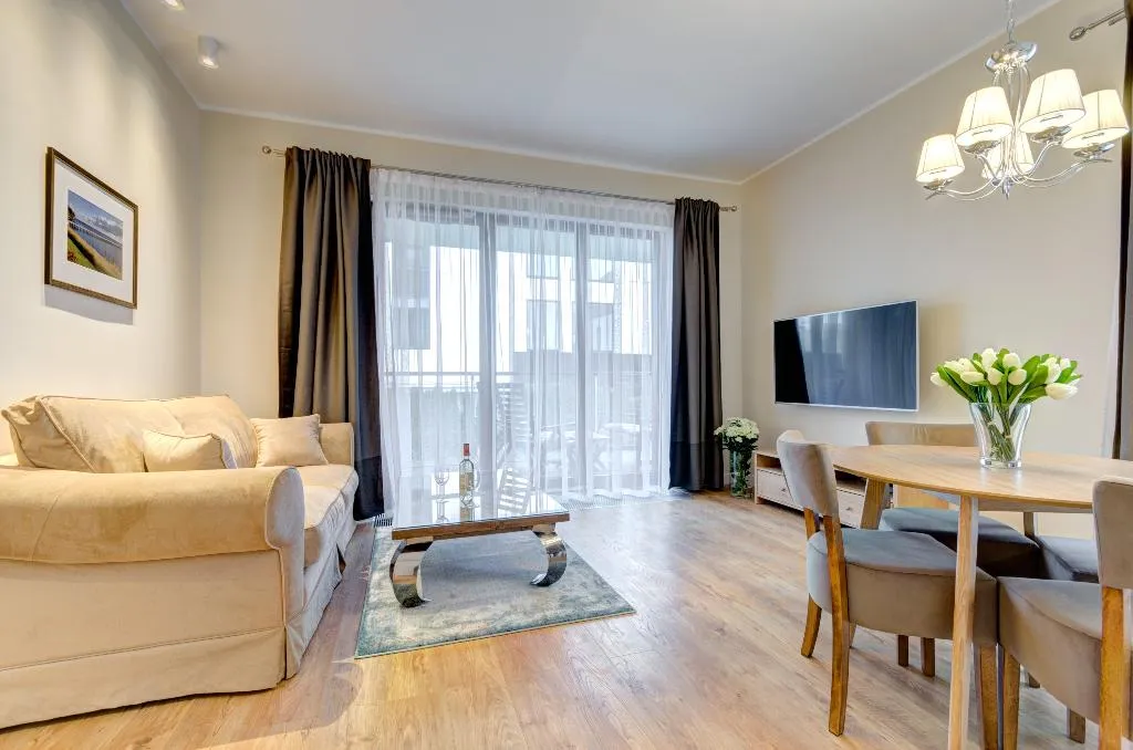 APARTMENT WITH BALCONY Room, Dom & House - Apartamenty Nowe Orlowo, Gdansk