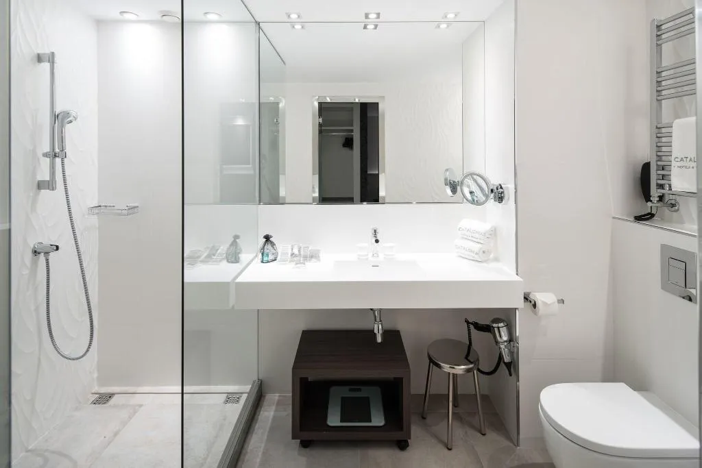 TRIPLE CAPACITY 2 Room, Catalonia Magdalenes, Barcelona