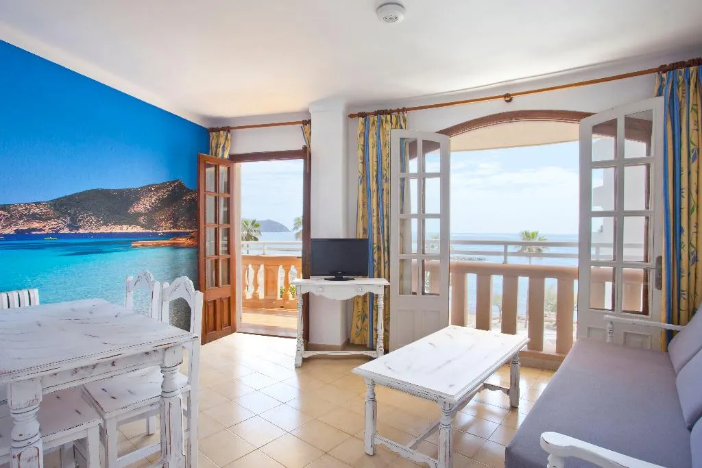 APARTMENT TWO BEDROOMS Room, Apartamentos Sol y Mar, Majorca