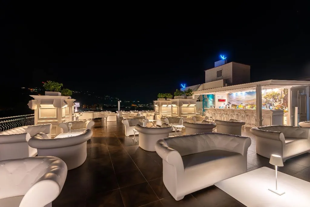 Bar, Majestic Palace, Naples