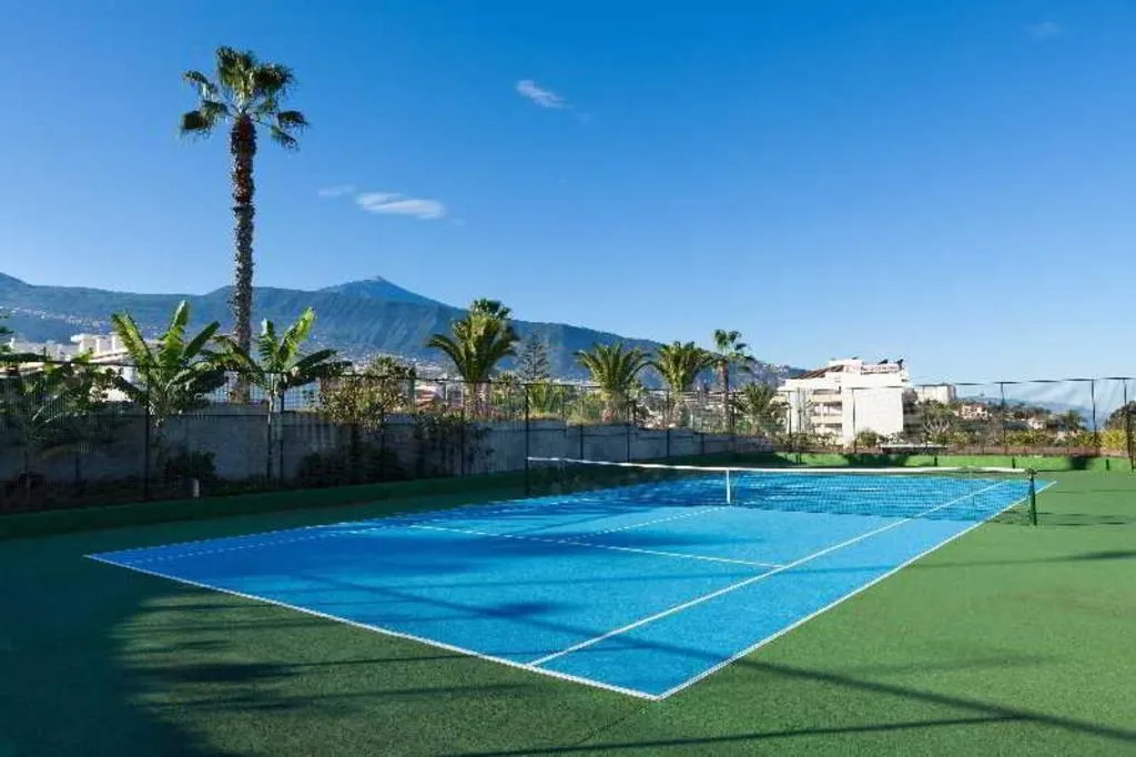 Sports and Entertainment, Fergus Puerto de la Cruz, Tenerife