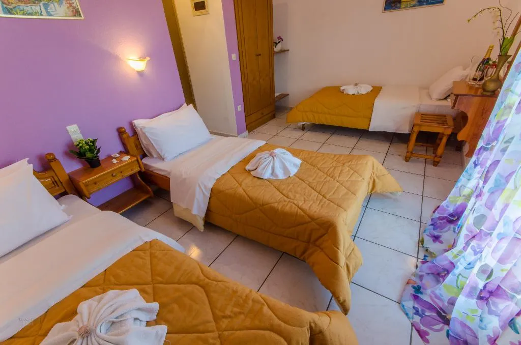 TRIPLE STANDARD Room, Maria SS, Skiathos
