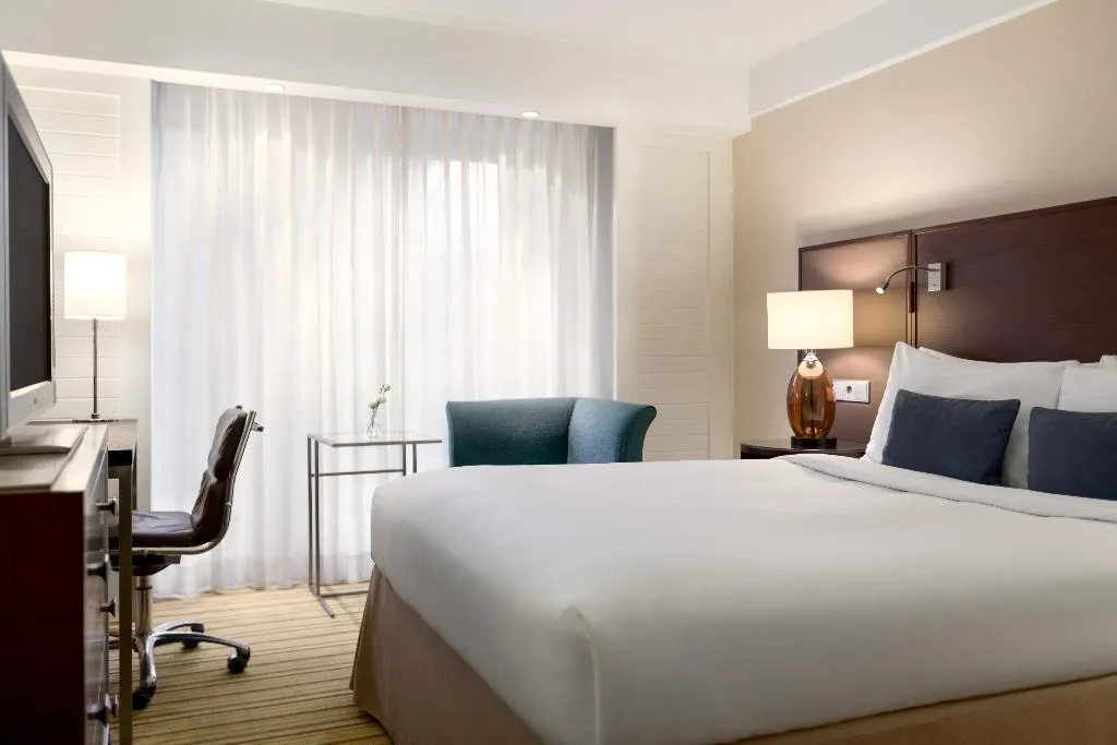 Room, Renaissance Amsterdam Hotel, Amsterdam