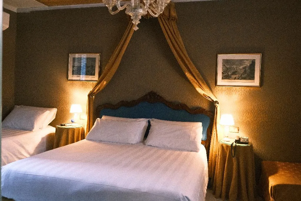 Room SUPERIOR QUEEN BED Room, San Gallo, Venice